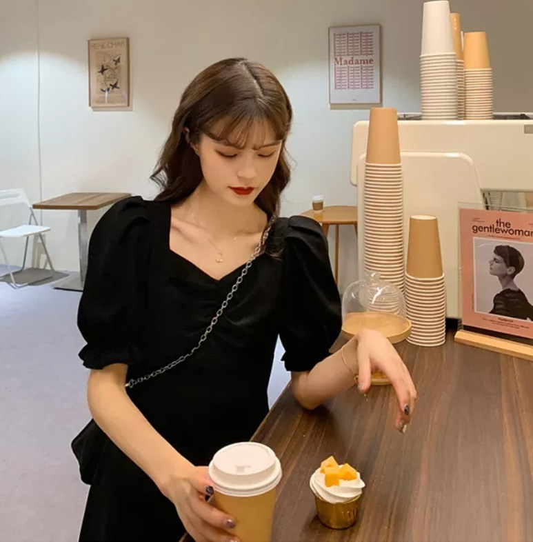 スカート パンツ ミニ ミニ丈 膝丈 ひざ丈 袖あり 半袖 パフスリーブ 襟なし ペンタゴンネック 細身 ストレート ハイウエスト かわいい シンプル 大人 おしゃれ お洒落 かっこいい 大人可愛い