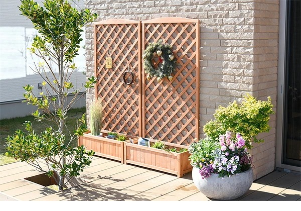 フェンス 目隠し 木製 プランター付き 高さ150cm 2個セット 格子タイプ KKLS-2 ライトブラウン フェンス 目隠し 木製 プランター付き 高さ150cm 2個セット 格子タイプ KKLS-2 ライトブラウン