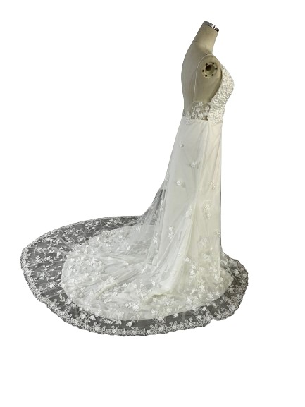 ウエディングドレス オフホワイト リーフ刺繍 マーメイドライン 短トレーン 披露宴/挙式 ロングドレス