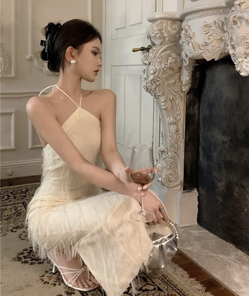 ドレス パーティードレス 二次会ドレス ミモレ丈ドレス ミモレ丈 袖なし ホルターネック 細身 シフォン フリンジ バックスリット 大人 上品 お洒落 セクシー レディース パーティー リゾート 旅行 ドレス パーティードレス 二次会ドレス ミモレ丈ドレス ミモレ丈 袖なし ホルターネック 細身 シフォン フリンジ バックスリット 大人 上品 お洒落 セクシー レディース パーティー リゾート 旅行