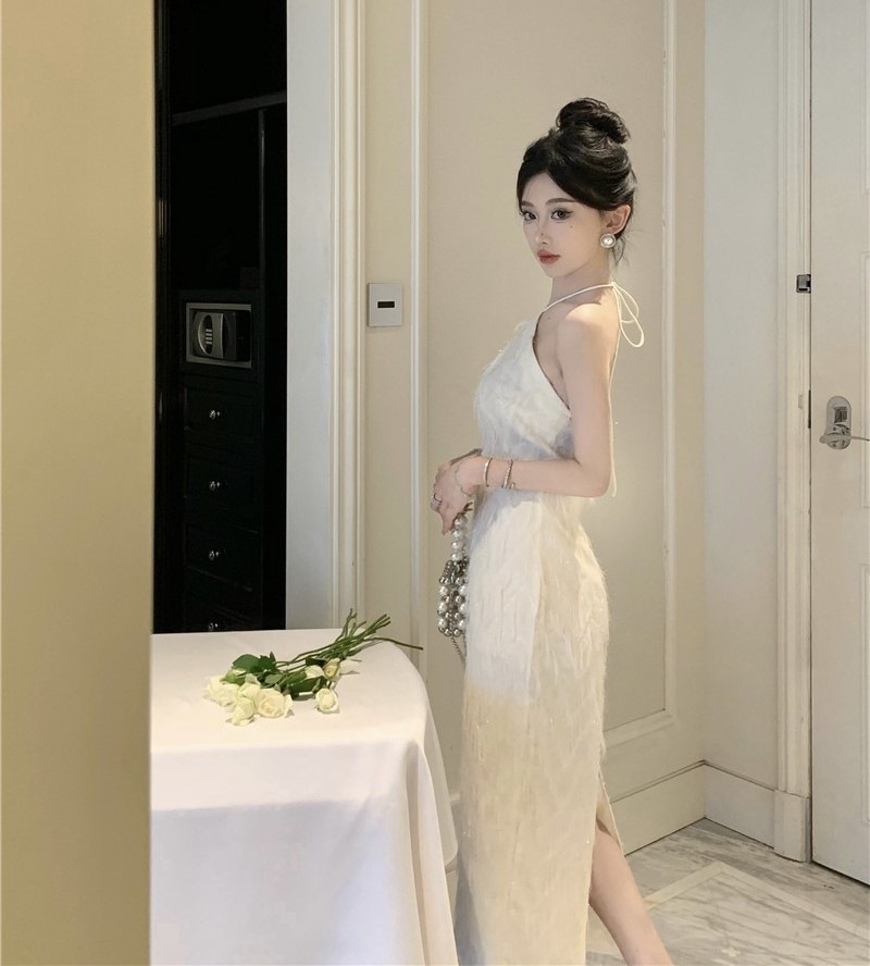 ドレス パーティードレス 二次会ドレス ミモレ丈ドレス ミモレ丈 袖なし ホルターネック 細身 シフォン フリンジ バックスリット 大人 上品 お洒落 セクシー レディース パーティー リゾート 旅行 ドレス パーティードレス 二次会ドレス ミモレ丈ドレス ミモレ丈 袖なし ホルターネック 細身 シフォン フリンジ バックスリット 大人 上品 お洒落 セクシー レディース パーティー リゾート 旅行