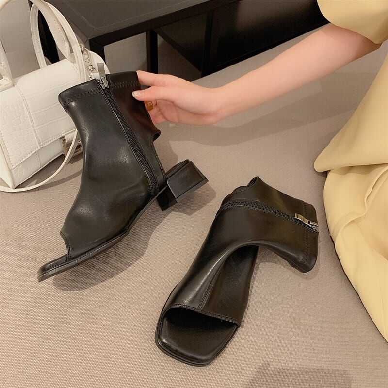 レディース ショートブーツ サイドジップ オープントゥ 3.5cmヒール 太ヒール スクエアトゥ カジュアル 大人 流行り 上品 きれいめ シンプル クラシック エレガント 個性的 涼し気 lsho0 レディース ショートブーツ サイドジップ オープントゥ 3.5cmヒール 太ヒール スクエアトゥ カジュアル 大人 流行り 上品 きれいめ シンプル クラシック エレガント 個性的 涼し気 lsho0