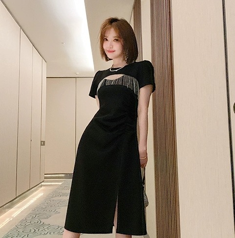 レディース ワンピース ミディアム丈ワンピース フレアワンピース ミディアム丈 半袖 ラウンドネック 胸元 肌見せ かわいい 大人可愛い きれいめ シンプル 上品 おしゃれ かっこいい レトロ レディース ワンピース ミディアム丈ワンピース フレアワンピース ミディアム丈 半袖 ラウンドネック 胸元 肌見せ かわいい 大人可愛い きれいめ シンプル 上品 おしゃれ かっこいい レトロ