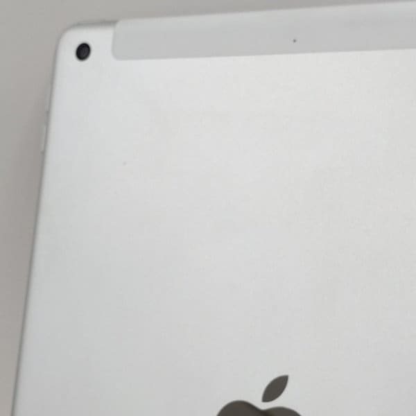 Qoo10] iPad 第8世代 Wifi＋Cellu