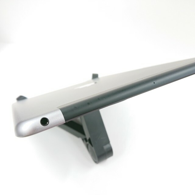 iPad 第6世代 Wi-Fi +Cellular 32GB ドコモ スペースグレイ 送料無料 本体 c10380