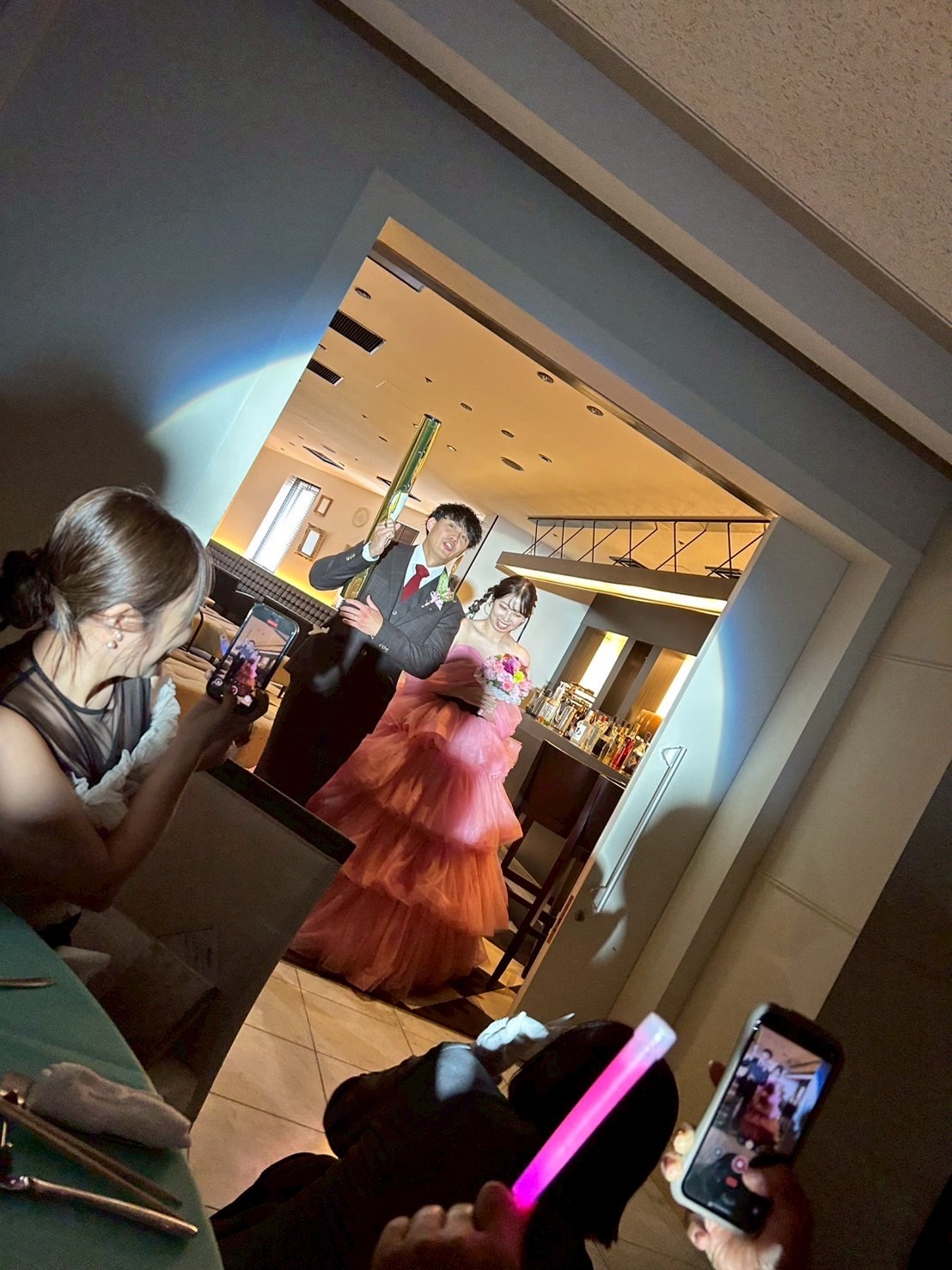 実例写真!カラードレス ローズピンク オフショルダー サッシュベルト 編み上げ 可愛い 花嫁 実例写真!カラードレス ローズピンク オフショルダー サッシュベルト 編み上げ 可愛い 花嫁