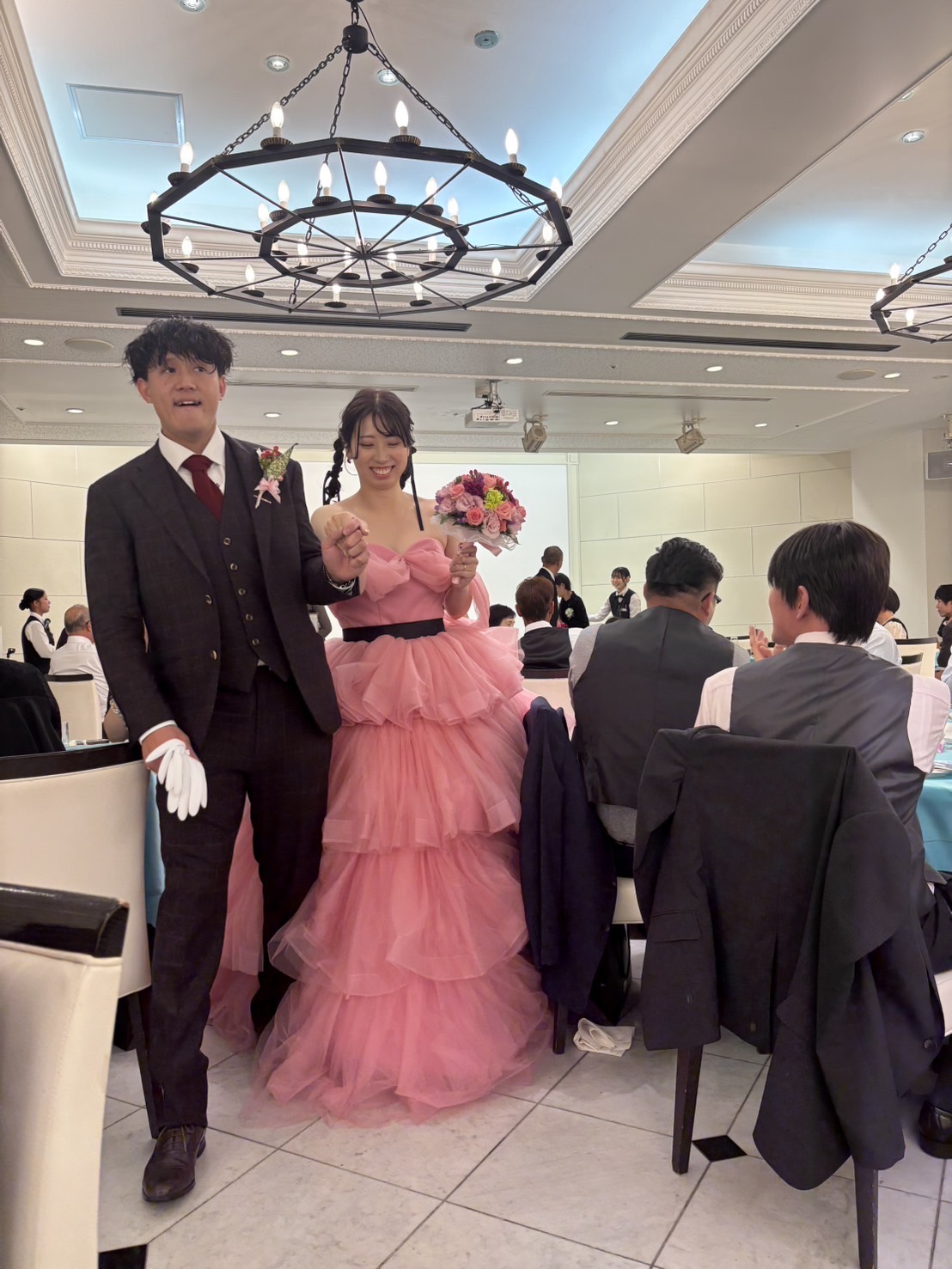 実例写真!カラードレス ローズピンク オフショルダー サッシュベルト 編み上げ 可愛い 花嫁 実例写真!カラードレス ローズピンク オフショルダー サッシュベルト 編み上げ 可愛い 花嫁