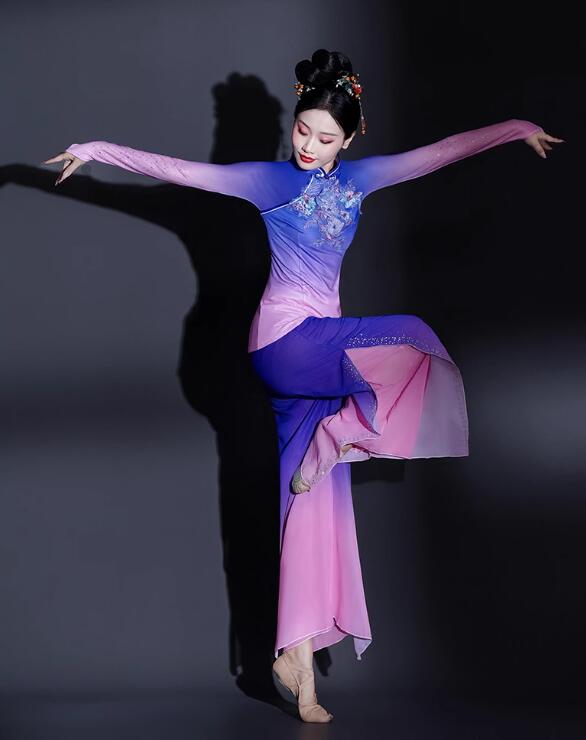 ダンスセット 社交ダンス 扇子の舞踏服 古典ダンス モダンダンス衣装 中指にかける 民族風ダンスセット 舞台演出服 合唱団 上着きれいな刺繍 大きいサイズ S M L XL 2XL 3XL 4XL ダンスセット 社交ダンス 扇子の舞踏服 古典ダンス モダンダンス衣装 中指にかける 民族風ダンスセット 舞台演出服 合唱団 上着きれいな刺繍 大きいサイズ S M L XL 2XL 3XL 4XL