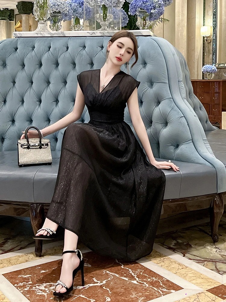 【JY.上品】 2024夏新品 黒 Vネック ロングワンピース 大きい裾 裏地付き ドレス パーティー キャバ 大人 同窓会 披露宴 卒業式 結婚式 演奏会 ウェディング 二次会 メガ割 【JY.上品】 2024夏新品 黒 Vネック ロングワンピース 大きい裾 裏地付き ドレス パーティー キャバ 大人 同窓会 披露宴 卒業式 結婚式 演奏会 ウェディング 二次会 メガ割