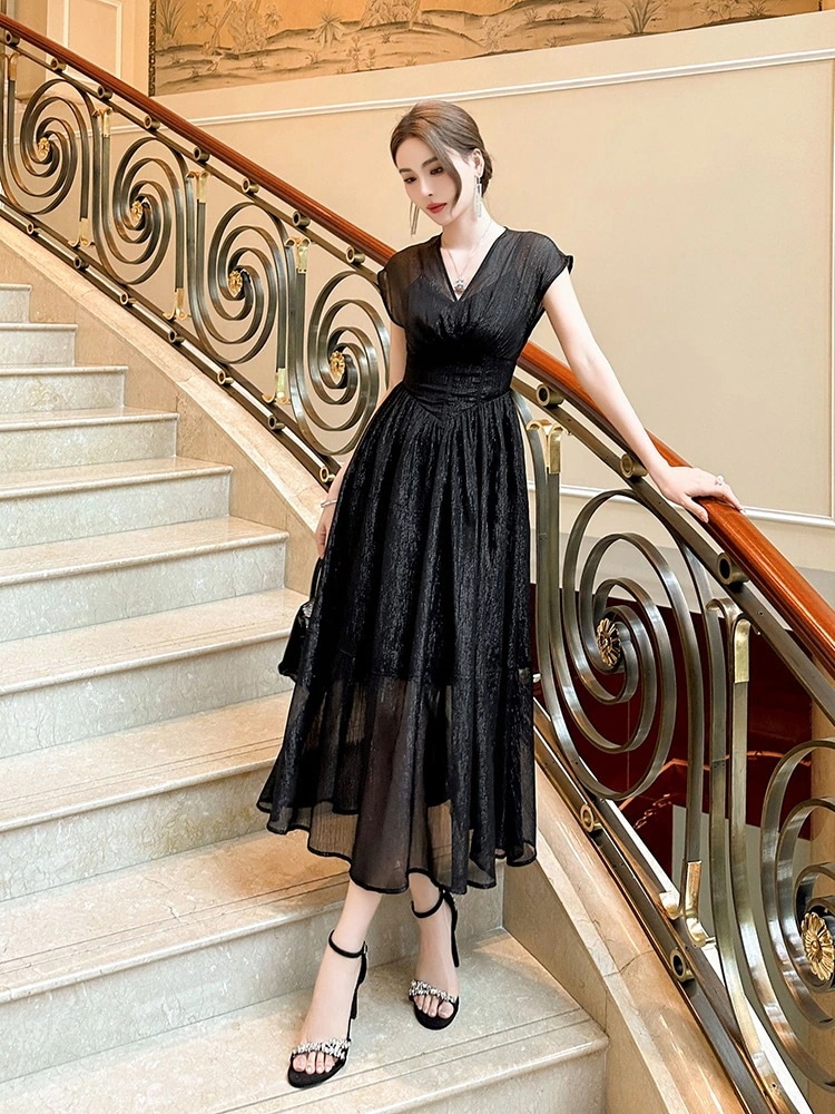 【JY.上品】 2024夏新品 黒 Vネック ロングワンピース 大きい裾 裏地付き ドレス パーティー キャバ 大人 同窓会 披露宴 卒業式 結婚式 演奏会 ウェディング 二次会 メガ割 【JY.上品】 2024夏新品 黒 Vネック ロングワンピース 大きい裾 裏地付き ドレス パーティー キャバ 大人 同窓会 披露宴 卒業式 結婚式 演奏会 ウェディング 二次会 メガ割