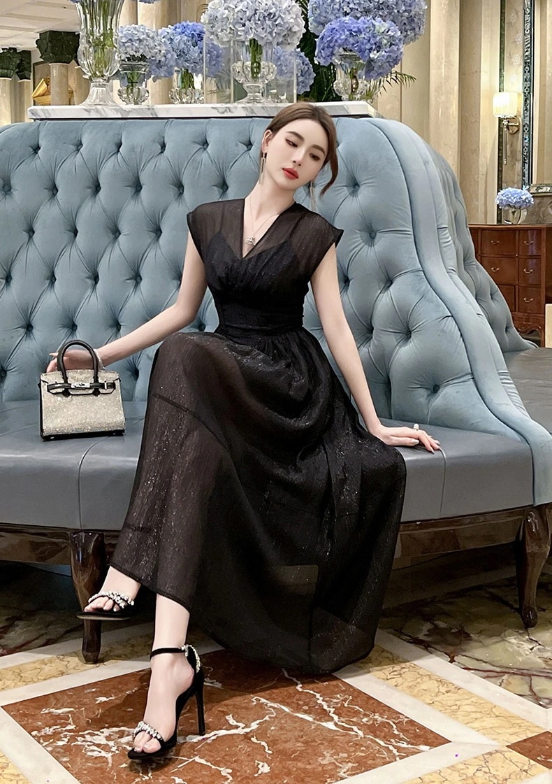 【JY.上品】 2024夏新品 黒 Vネック ロングワンピース 大きい裾 裏地付き ドレス パーティー キャバ 大人 同窓会 披露宴 卒業式 結婚式 演奏会 ウェディング 二次会 メガ割 【JY.上品】 2024夏新品 黒 Vネック ロングワンピース 大きい裾 裏地付き ドレス パーティー キャバ 大人 同窓会 披露宴 卒業式 結婚式 演奏会 ウェディング 二次会 メガ割