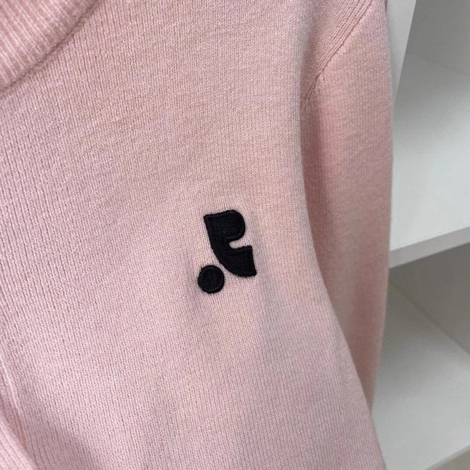 韓国 Rest&Recreation ニットトップス 刺繍入りショート丈フィットカーディガン 4色選択可能 韓国 Rest&Recreation ニットトップス 刺繍入りショート丈フィットカーディガン 4色選択可能