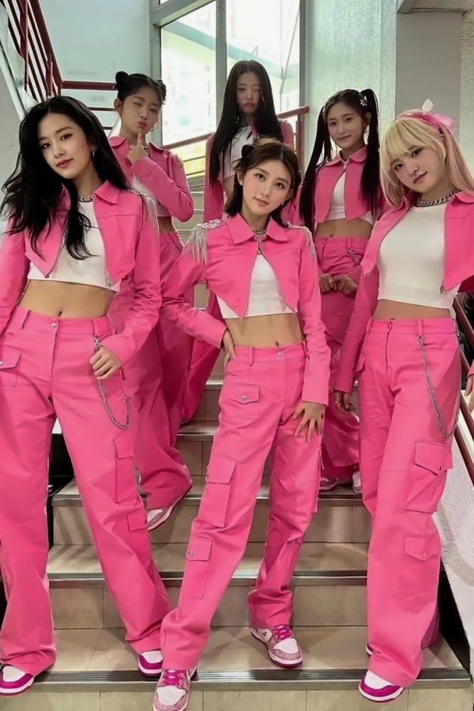 【2枚購入で200円 OFF！】Ive同じデザイン 韓国ダンス衣装女性ジャズダンス張元英ピンクオーバーオールダンススーツ mdprevattcaulkingandwaterproofing.com