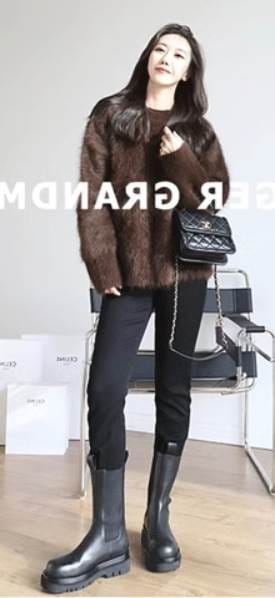 レディース トップス プルオーバー 長袖 Uネック オーバーサイズ フェイクファー 大人可愛い ボーイッシュ ルーズ 存在感 無地 秋 冬 学生 アウトドア 旅行 公園 バカンス 暖かい 普段使い レ レディース トップス プルオーバー 長袖 Uネック オーバーサイズ フェイクファー 大人可愛い ボーイッシュ ルーズ 存在感 無地 秋 冬 学生 アウトドア 旅行 公園 バカンス 暖かい 普段使い レ