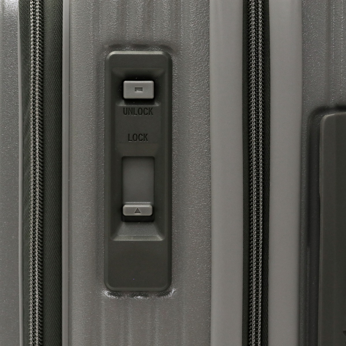 正規品2年保証 スーツケース 機内持ち込み フロントオープン 軽量 Sサイズ 小さめ 静音 TSAロック ストッパー付き Extreme Journey 21L Coin-Locker INV30