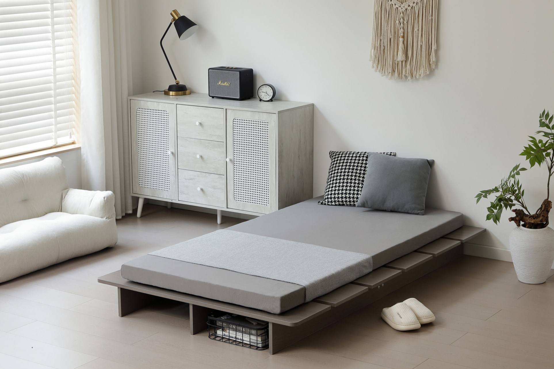 93【幅100cm】ベッド ローベッド ステージベッド ベッドフレーム すのこベッド フロアベッド ロータイプ SS S SD D Q 脚付き おしゃれ 一人暮らし 木目調 子供部屋 子ども コンパク 93【幅100cm】ベッド ローベッド ステージベッド ベッドフレーム すのこベッド フロアベッド ロータイプ SS S SD D Q 脚付き おしゃれ 一人暮らし 木目調 子供部屋 子ども コンパク