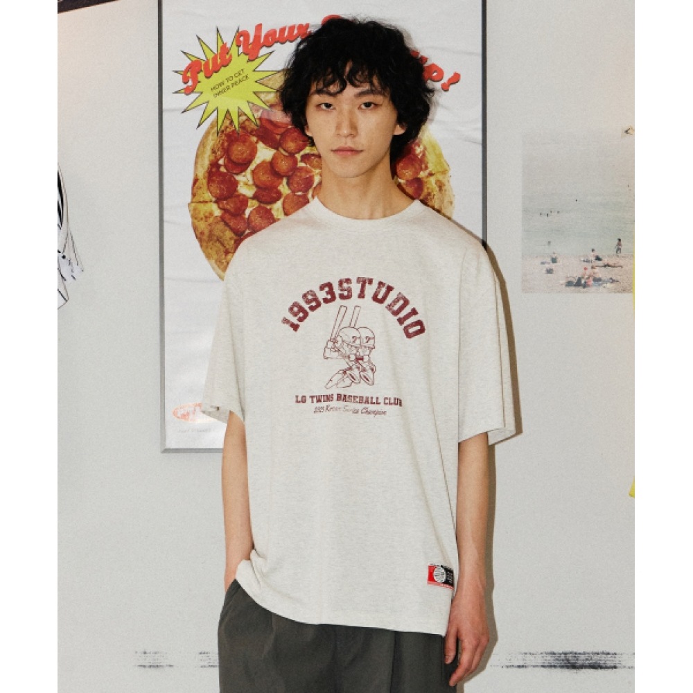 1993スタジオ [LGツインズ] 93ツインズグラフィックTシャツ_オートベージュ