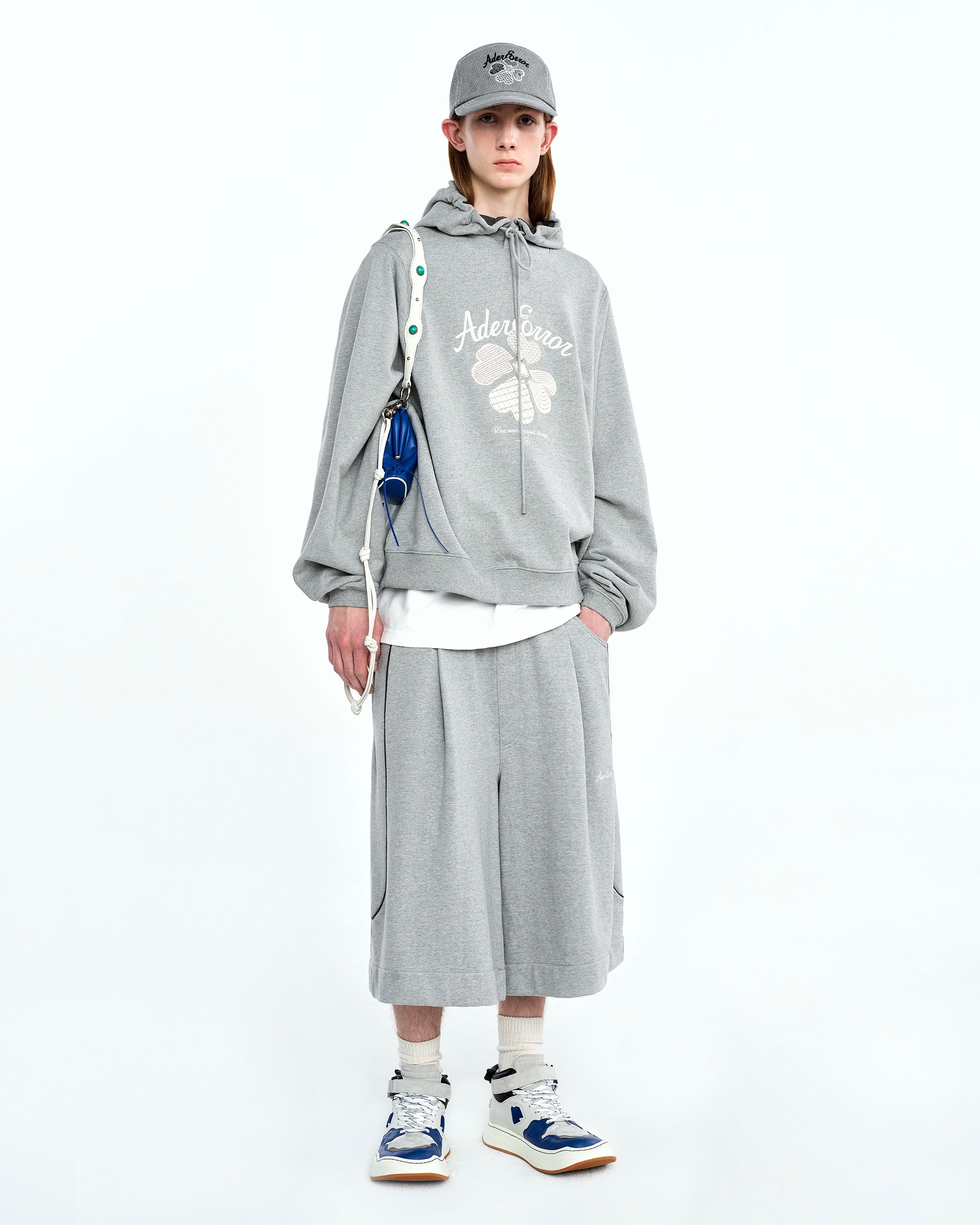 ADER ERROR Tever logo hoodie(stray kids ピリちゃん 着用)