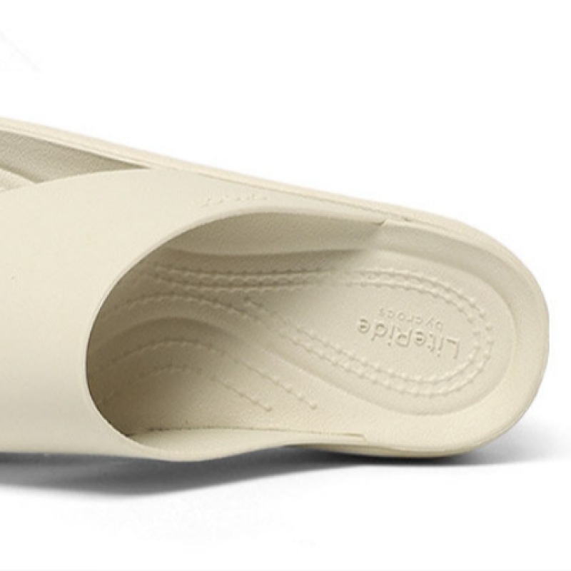 クロックスブルックリンフリップ 208727-2Y2