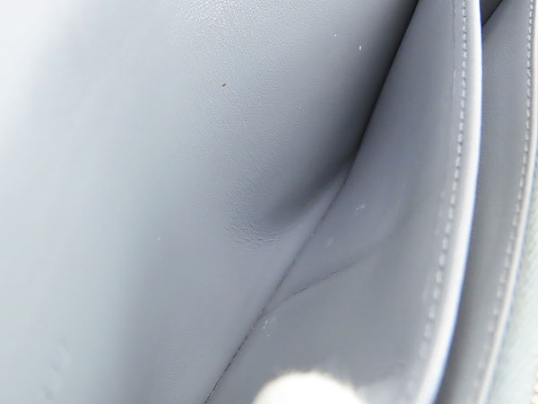 外超美品セリーヌラージフラップウォレット二つ折り長財布ミディアムグレーグレインドカーフレザー10B563BEL.09GM 外超美品セリーヌラージフラップウォレット二つ折り長財布ミディアムグレーグレインドカーフレザー10B563BEL.09GM