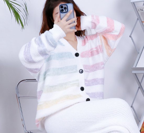 ルームウェア レディース パジャマ ホームウェア おうち服 Ｖネック 前ボタン フロントボタン 前開き レインボー ボーダー グラデーション 可愛い カジュアル リラックス おしゃれ 部屋着