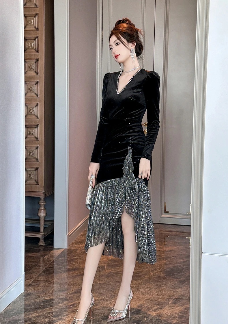 【毎日厳選 】 2025 タイトワンピース 姫系ワンピース シンプル ワンピース インポート ひざ丈 ミドル丈 エレガント 韓国ファッション シンプル Vネック パーティドレス 長袖 お嬢様 セクシー 【毎日厳選 】 2025 タイトワンピース 姫系ワンピース シンプル ワンピース インポート ひざ丈 ミドル丈 エレガント 韓国ファッション シンプル Vネック パーティドレス 長袖 お嬢様 セクシー