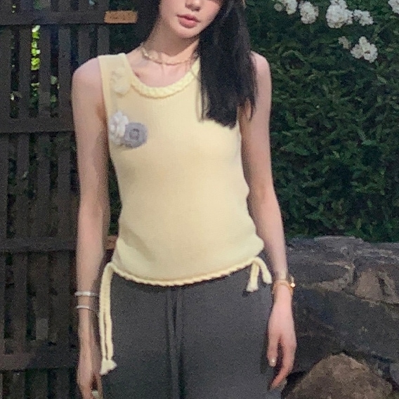 トップス タンクトップ ラウンドネック プルオーバー ミディアム丈 タッセル 可愛い かわいい 大人可愛い きれいめ シンプル 上品 レトロ おしゃれ かっこいい カジュアル こなれ感 個性的 主役級 トップス タンクトップ ラウンドネック プルオーバー ミディアム丈 タッセル 可愛い かわいい 大人可愛い きれいめ シンプル 上品 レトロ おしゃれ かっこいい カジュアル こなれ感 個性的 主役級