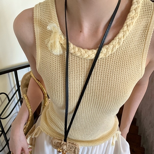 トップス タンクトップ ラウンドネック プルオーバー ミディアム丈 タッセル 可愛い かわいい 大人可愛い きれいめ シンプル 上品 レトロ おしゃれ かっこいい カジュアル こなれ感 個性的 主役級 トップス タンクトップ ラウンドネック プルオーバー ミディアム丈 タッセル 可愛い かわいい 大人可愛い きれいめ シンプル 上品 レトロ おしゃれ かっこいい カジュアル こなれ感 個性的 主役級