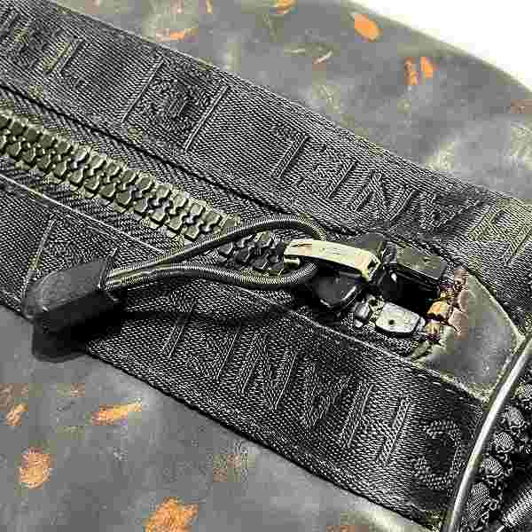 シャネル スポーツライン ワンショルダー ラバー バッグ ショルダーバッグ ユニセックス【中古】