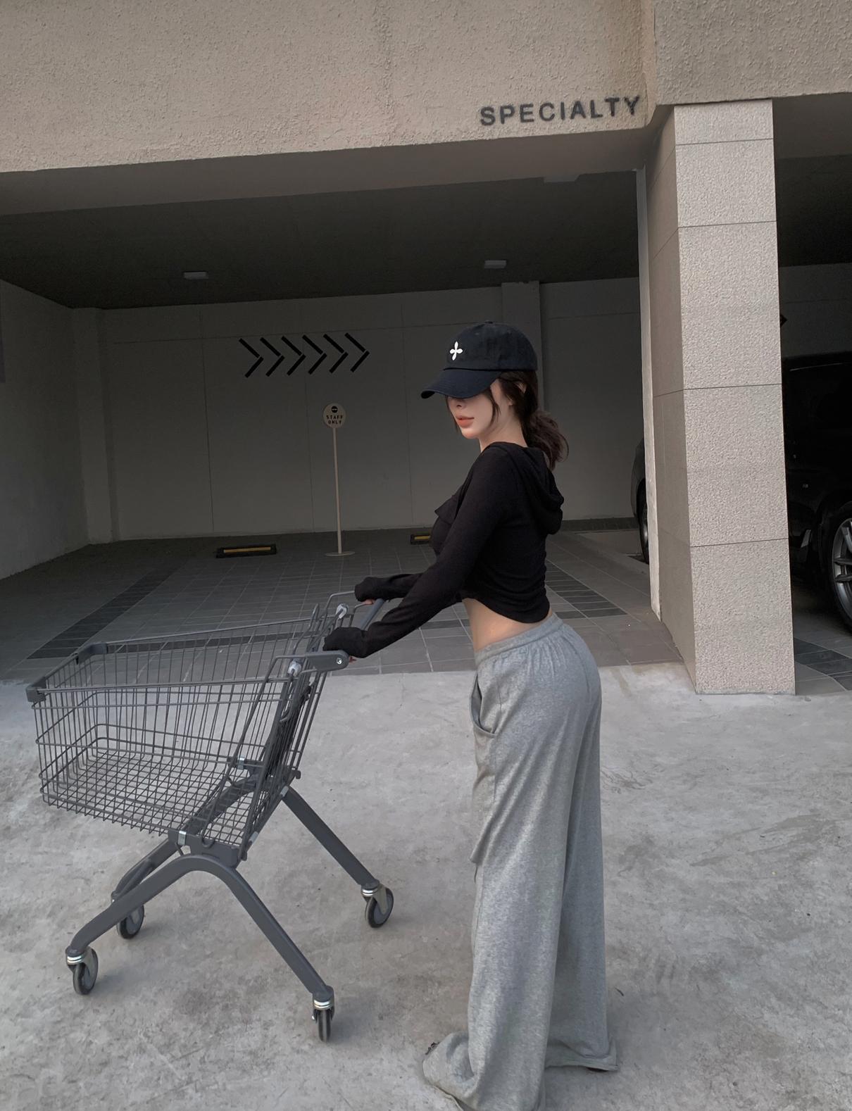 フード付き ショート パーカー トップス パンツ ニットソー セーター カーディガン ガウチョパンツ 袖あり 長袖 萌袖 Uネック ハイネック 襟なし スリム 細身 モコモコ ふわふわ リブ 伸縮性 フード付き ショート パーカー トップス パンツ ニットソー セーター カーディガン ガウチョパンツ 袖あり 長袖 萌袖 Uネック ハイネック 襟なし スリム 細身 モコモコ ふわふわ リブ 伸縮性