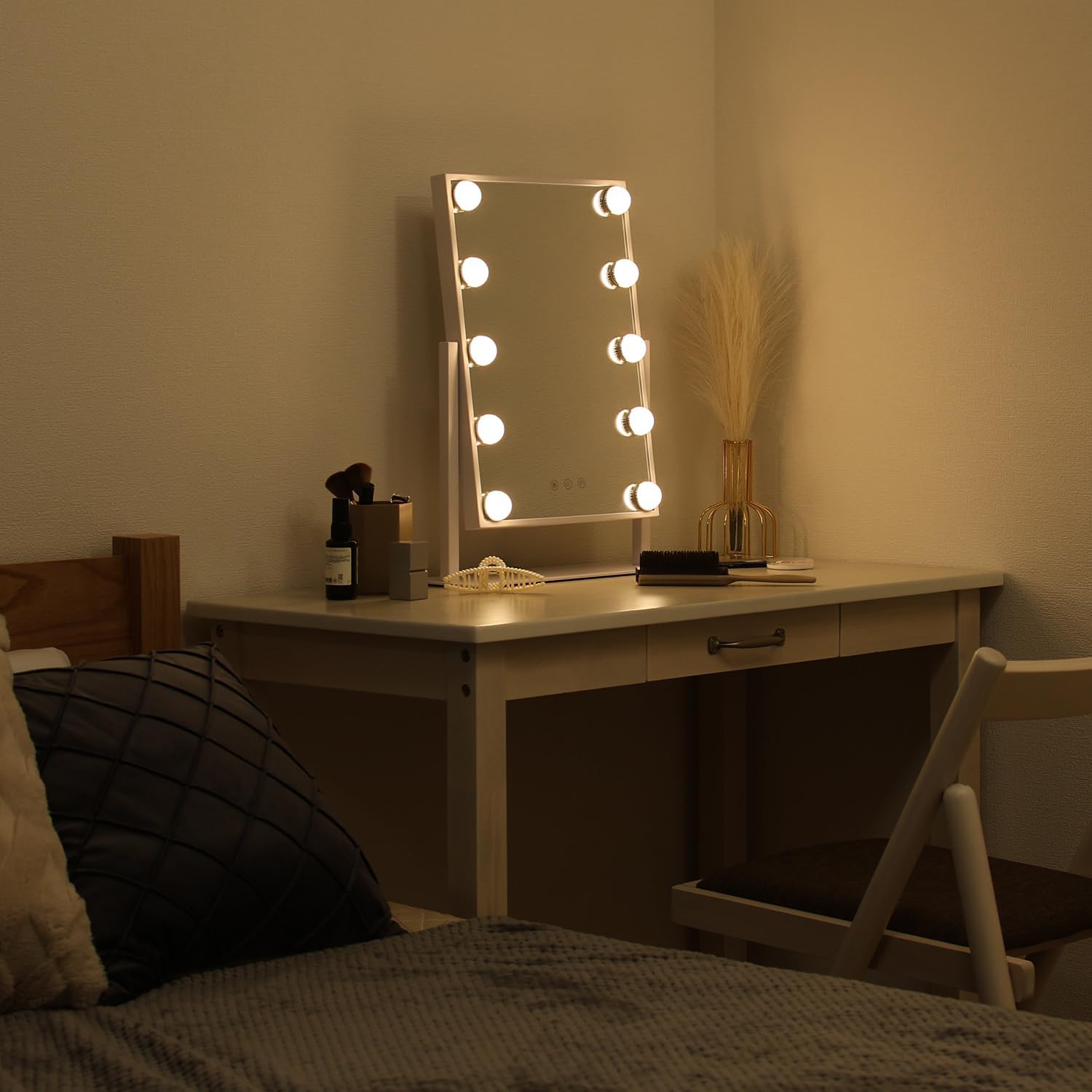 プレミアムLEDミラー 女優ミラー 角度調整可 幅36.5×奥行12×高さ46.4cm ホワイト yumeka 67782 プレミアムLEDミラー 女優ミラー 角度調整可 幅36.5×奥行12×高さ46.4cm ホワイト yumeka 67782