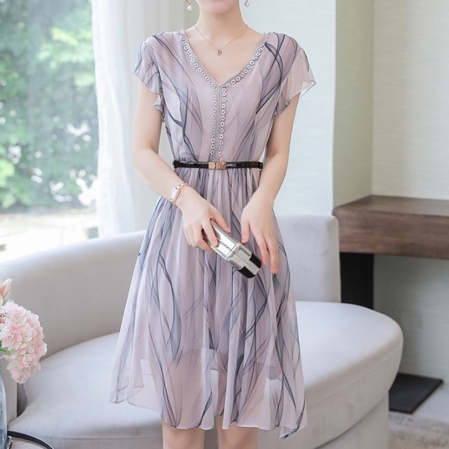 新作 エレガントワンピース 夏 軽い 半袖 プリント柄 Vネック ハイウェスト Aラインスカート 新作 エレガントワンピース 夏 軽い 半袖 プリント柄 Vネック ハイウェスト Aラインスカート