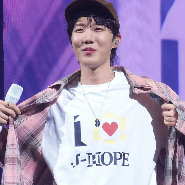 Qoo10] 【本日限定 】2025新作 BTS J