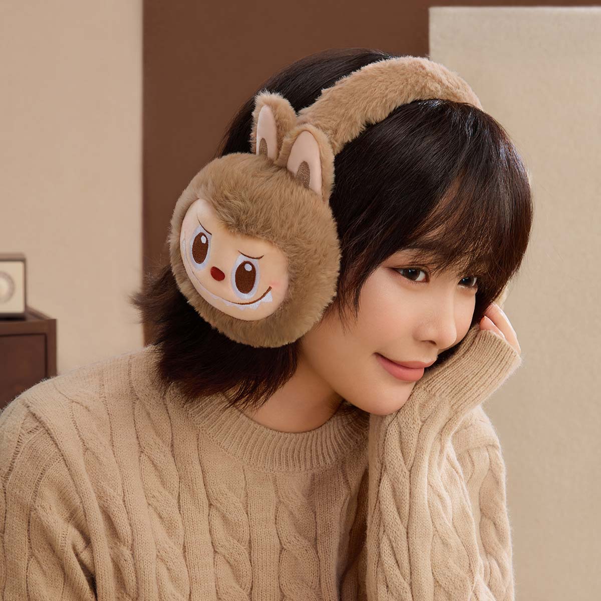 POP MART 赤 ぬいぐるみ 耳あて付き Qoo10] LABUBU 公式正規品POP MART Warm F