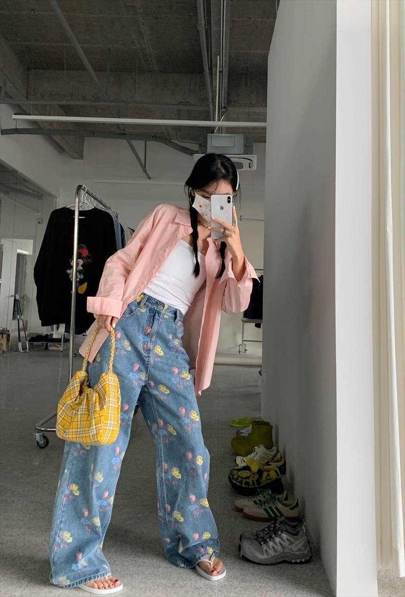 デニムパンツ ジーンズ ジーパン 花柄 デニム ズボン 淡色 レディース かわいい 大人可愛い カジュアル おしゃれ お洒落 かっこいい レトロ こなれ感 ラフ キュート 個性的 クール エレガント