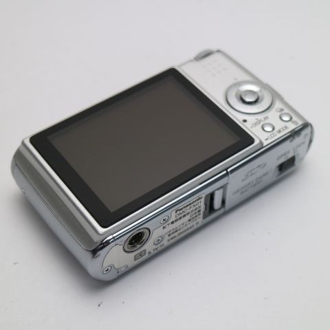 Panasonic - 超美品 DMC-FX01 シルキーシルバー パナソニック DMC-FX01 ｼﾙｷｰｼﾙﾊﾞｰ【600万画素】 コンパクト