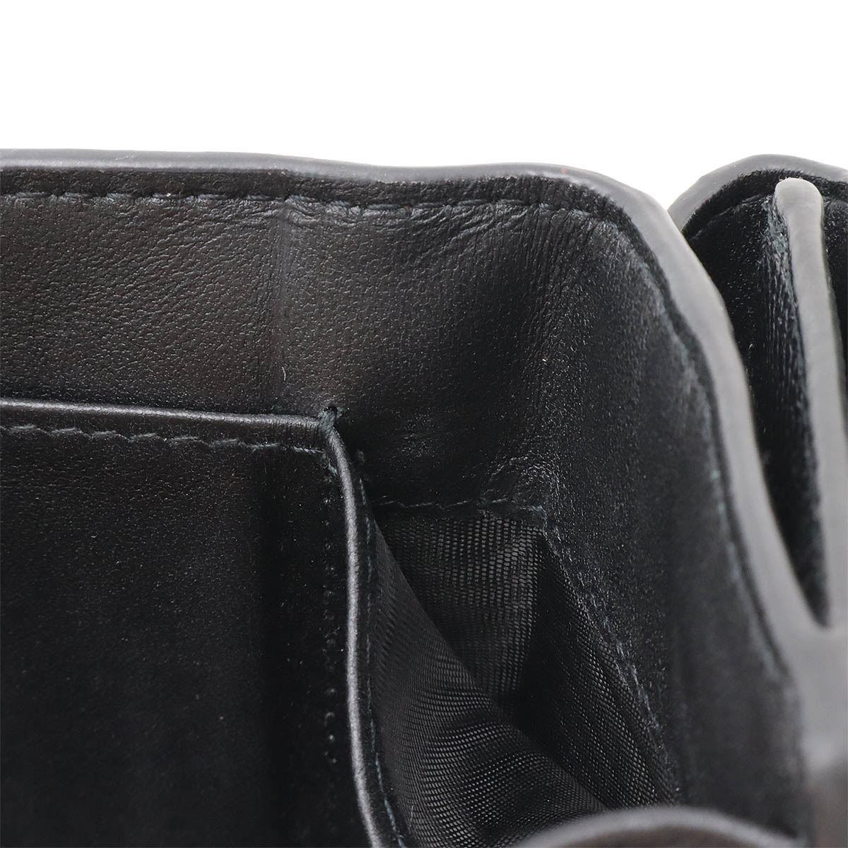 サドル コンパクトウォレット 3つ折財布 三つ折り財布 レザー ブラック 黒 S5653CBA_M900 サドル コンパクトウォレット 3つ折財布 三つ折り財布 レザー ブラック 黒 S5653CBA_M900