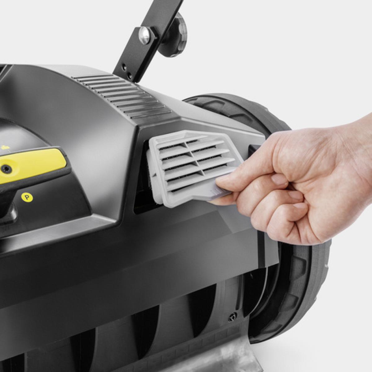 ケルヒャー KARCHER 業務用 手押し式 スイーパー KM 70/20 C 1.517-130.0 掃き掃除 ペット広場清掃 ドッグラン清掃 ケルヒャー KARCHER 業務用 手押し式 スイーパー KM 70/20 C 1.517-130.0 掃き掃除 ペット広場清掃 ドッグラン清掃