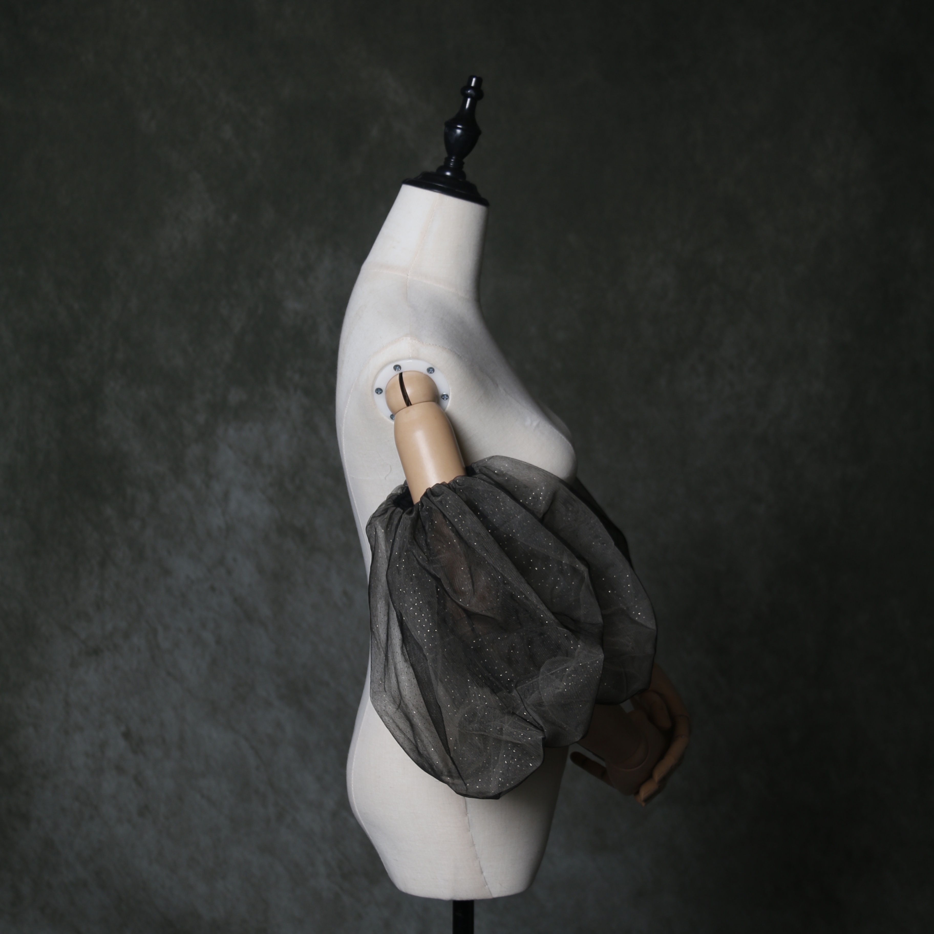 人気上昇！ パフスリーブ キラキラグリッターチュール ブラック 取り外し袖 前撮り