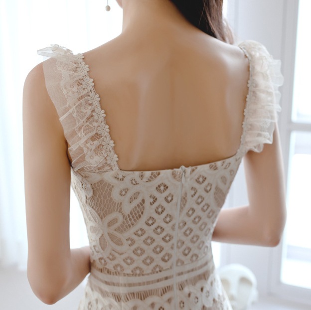 レース パーティドレス セクシー Vネック タイトフィット ワンピース 透け感 フリルショルダー ワンピ 膝丈 袖なし 襟なし エレガント 上品 シアー レトロ かわいい 大人可愛い おしゃれ フェミ