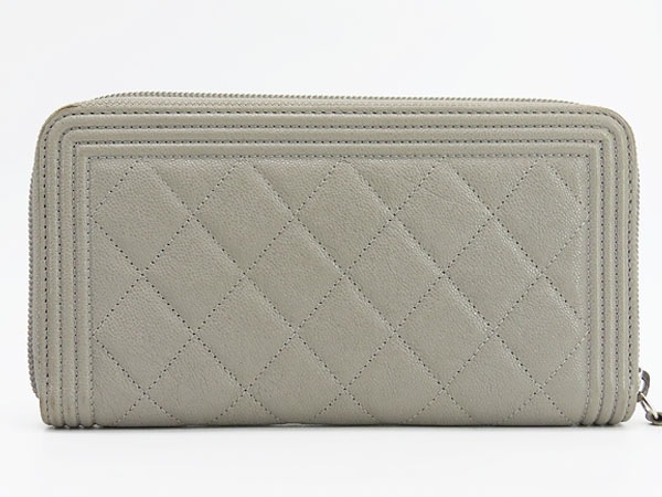 シャネルボーイシャネルキャビアスキンロングジップウォレットラウンド