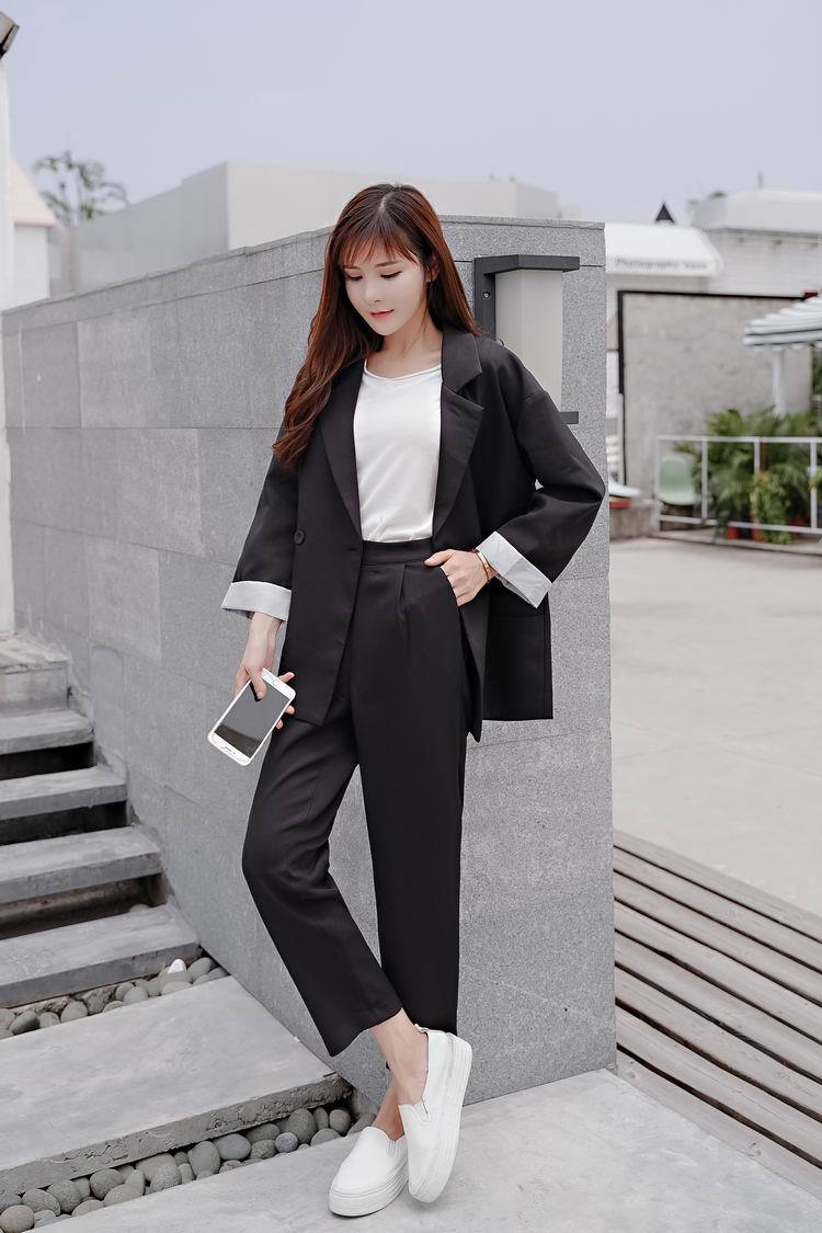 新しいプロの服の女性の韓国語バージョンの小さなスーツのスーツのスーツのジャケット