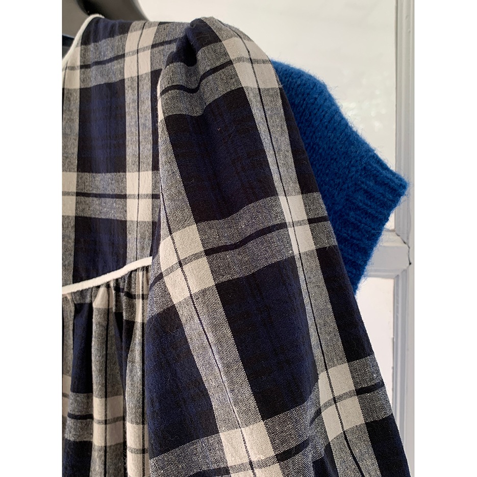 ワンピース ドールドレス プルオーバー ロングスカート シャツワンピース ロング ロング丈 袖あり 五分袖 ラウンドネック 襟なし ストレート ワイド ボタンあり かわいい 大人可愛い おしゃれ