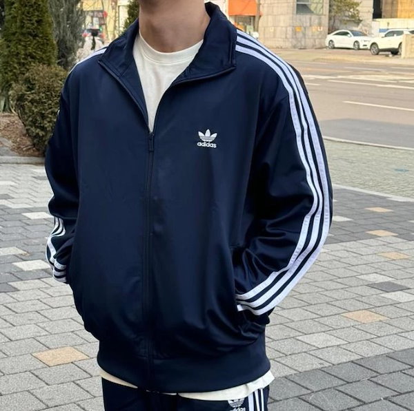 Qoo10] adidas Adicolor Classic Fir