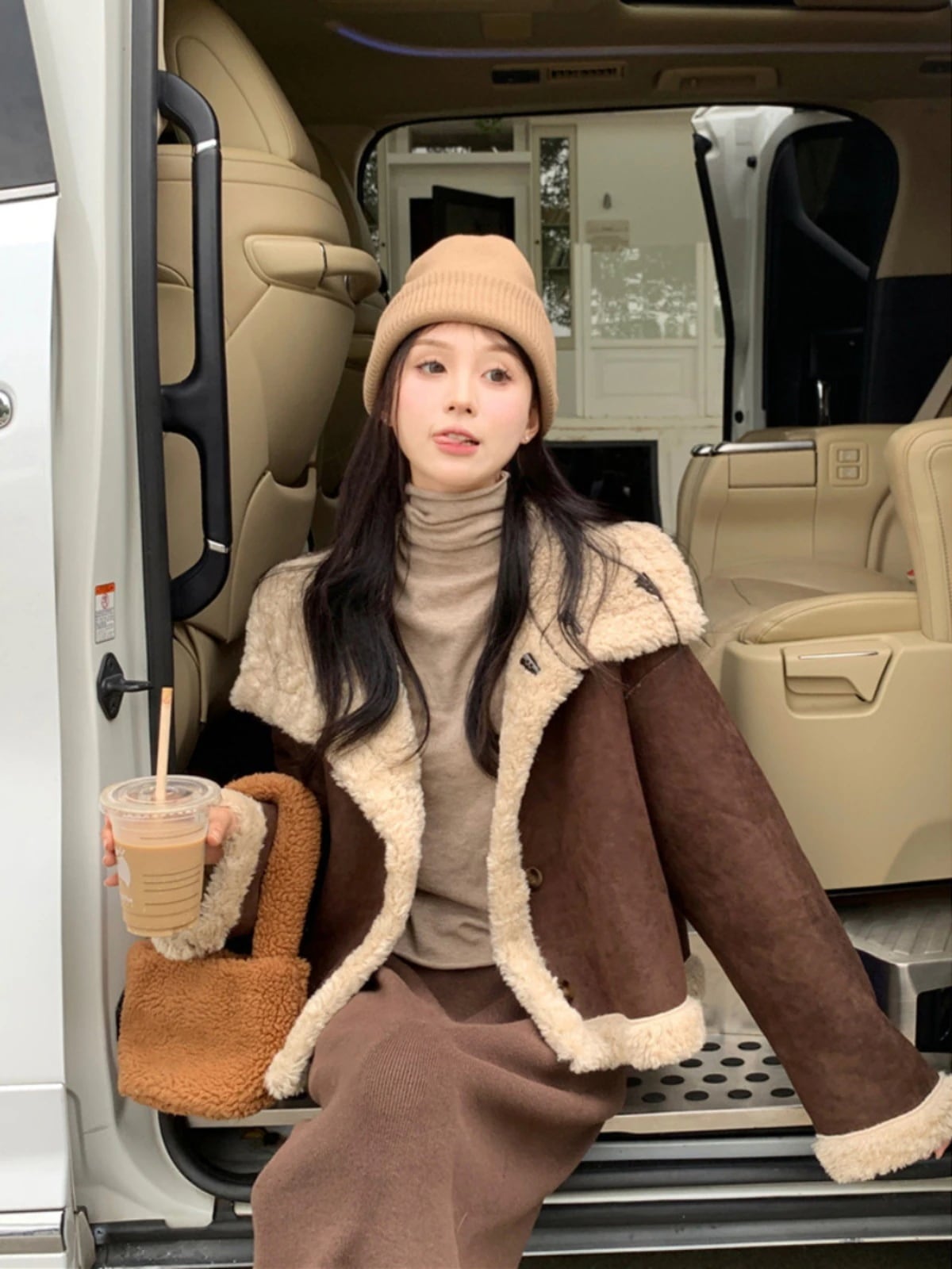 秋冬防寒 あったかアウター 韓国風コートスタイルアップ かわいい ブルゾンファー付きファッション系裹起毛大人ゆったりカジュアルストリートサイズレディースムートン襟ゆるダボ シルエット学生通学丈エコ