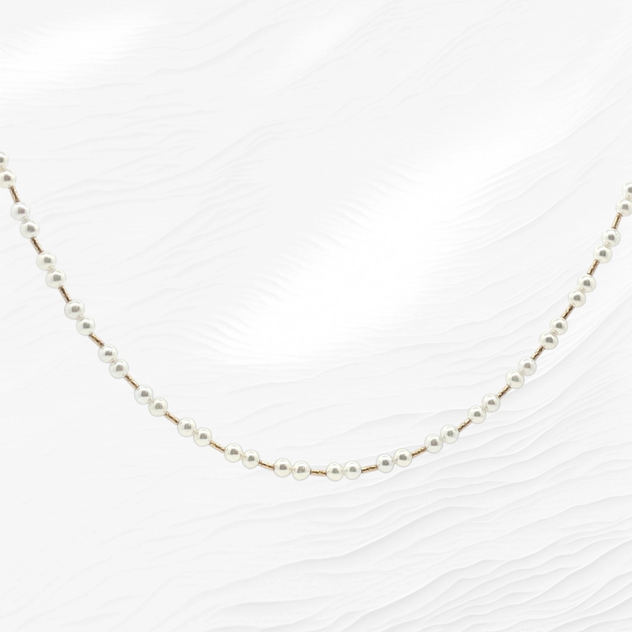 18Kゴールド淡水パールネックレス 贅沢な0.32gゴールドアクセント 18Kゴールド淡水パールネックレス 贅沢な0.32gゴールドアクセント