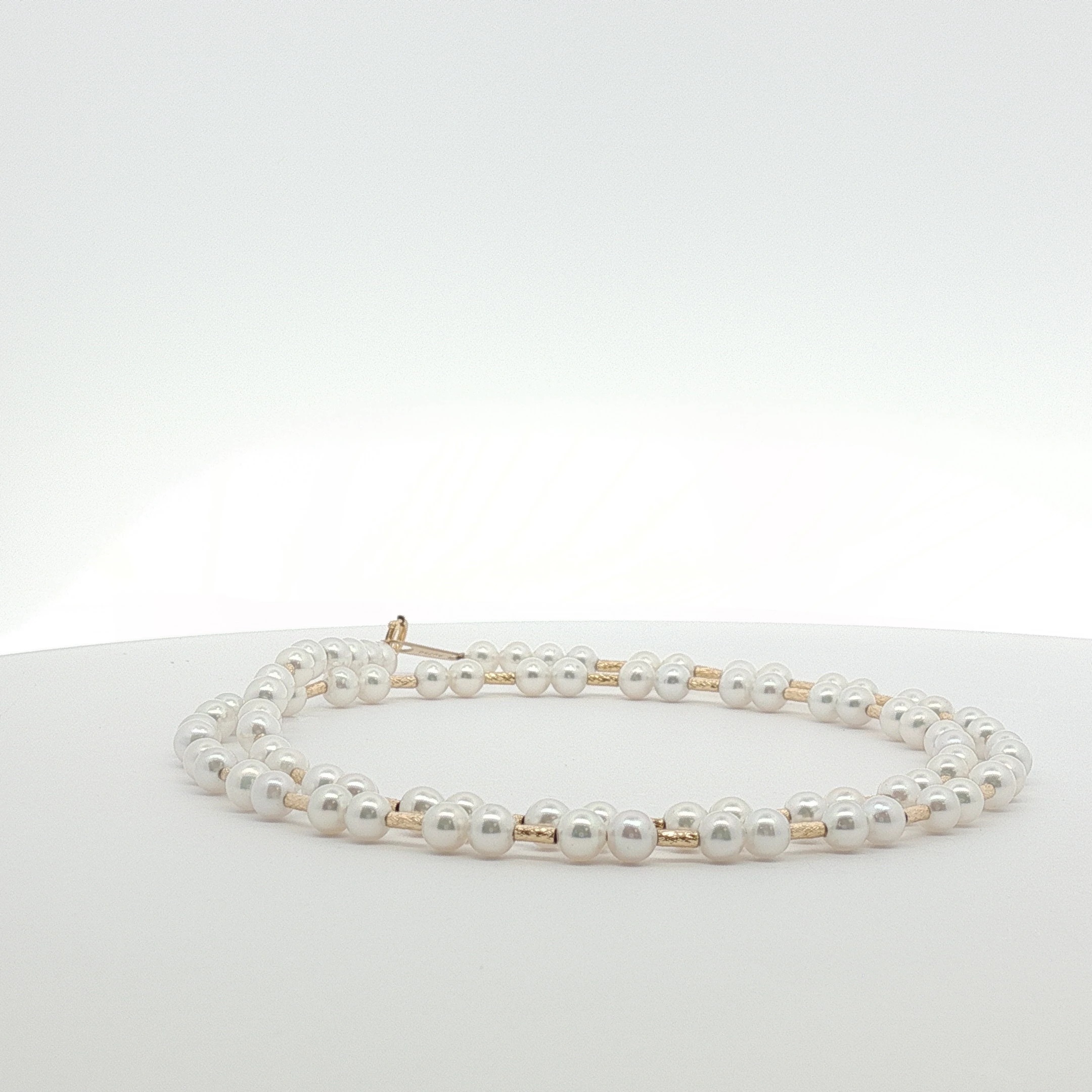 18Kゴールド淡水パールネックレス 贅沢な0.32gゴールドアクセント 18Kゴールド淡水パールネックレス 贅沢な0.32gゴールドアクセント