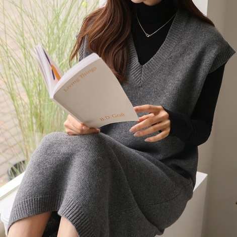 【2025新作入荷】ワンピース ロングワンピース ノースリーブワンピース Vネック ロング丈 かわいい 大人可愛い きれいめ シンプル カジュアル 上品 おしゃれ かっこいい 大人女子 こなれ感 個性