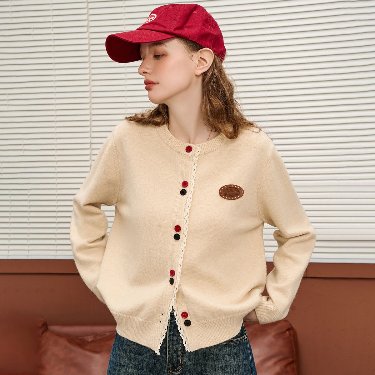 カジュアルなニットカーディガンジャケット2025新しい刺繍ファッションジャンパージャケット カジュアルなニットカーディガンジャケット2025新しい刺繍ファッションジャンパージャケット