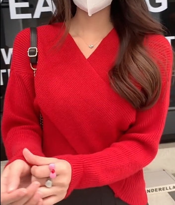 Vネックボリュームニット トップス ニット 長袖 ボリューム袖 Vネック ゆったり 大きめサイズ かわいい 可愛い きれいめ シンプル 上品 おしゃれ レトロ 可愛い ラブリー Vネックボリュームニット トップス ニット 長袖 ボリューム袖 Vネック ゆったり 大きめサイズ かわいい 可愛い きれいめ シンプル 上品 おしゃれ レトロ 可愛い ラブリー